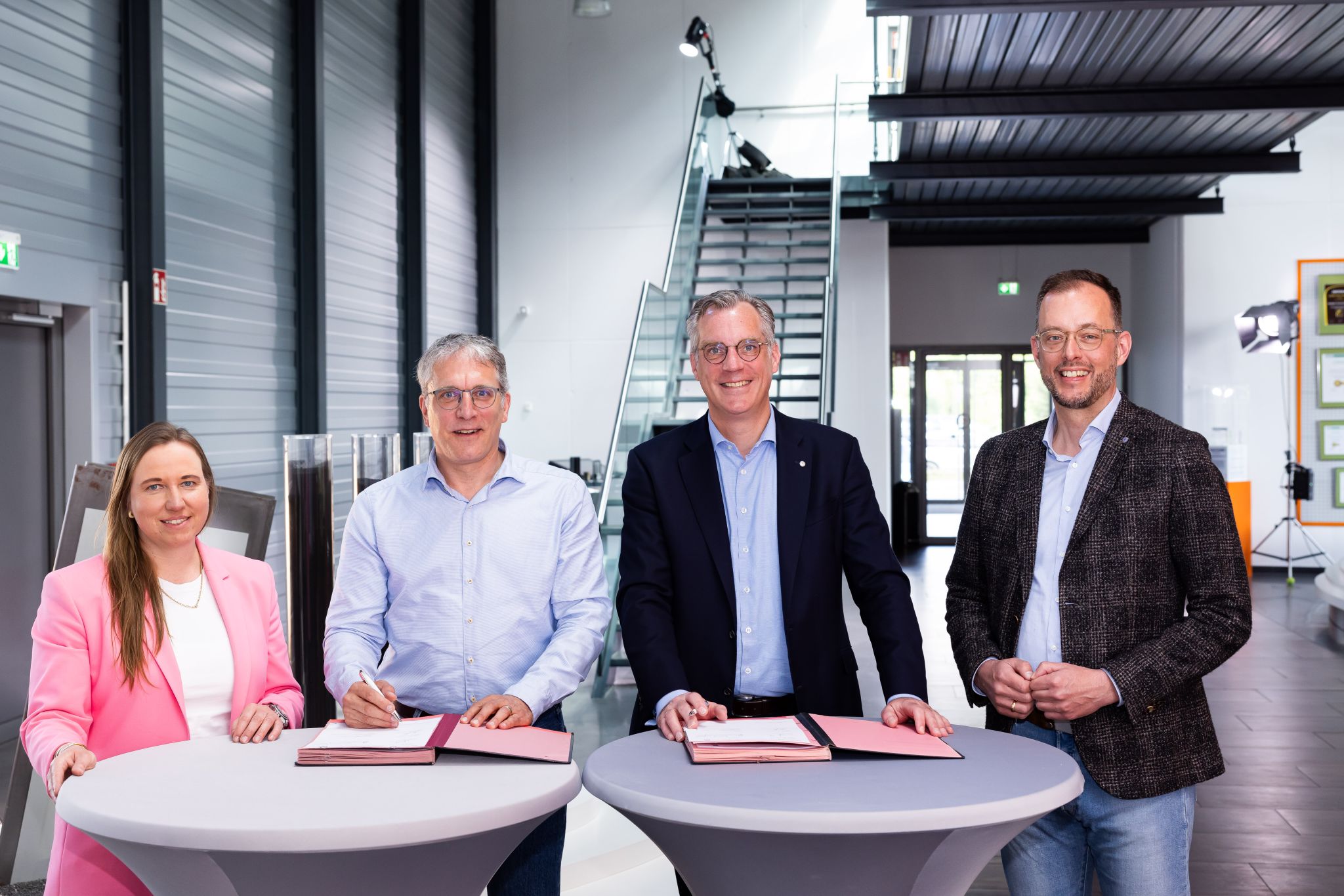 Salzgitter AG und Uniper SE unterzeichnen Vorvertrag über die Lieferung und Abnahme von grünem Wasserstoff